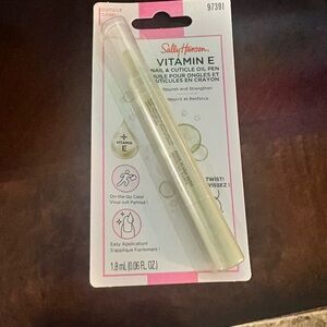 New! Sally Hansen cuticle oil pen